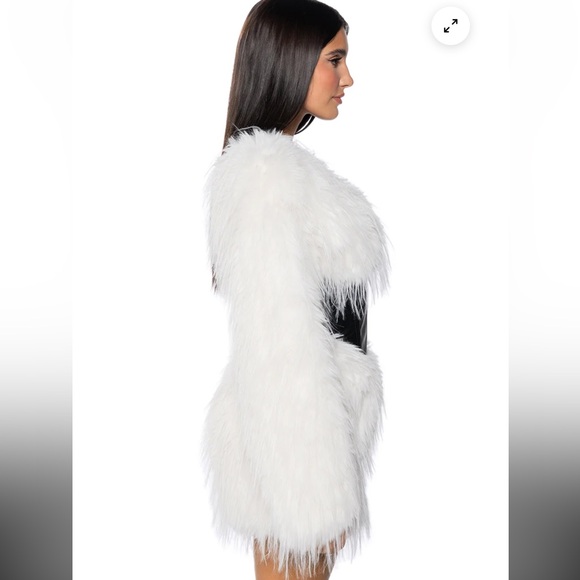 NWT Akira CAMREN white faux fur corset waist mini dress - Picture 6 of 15